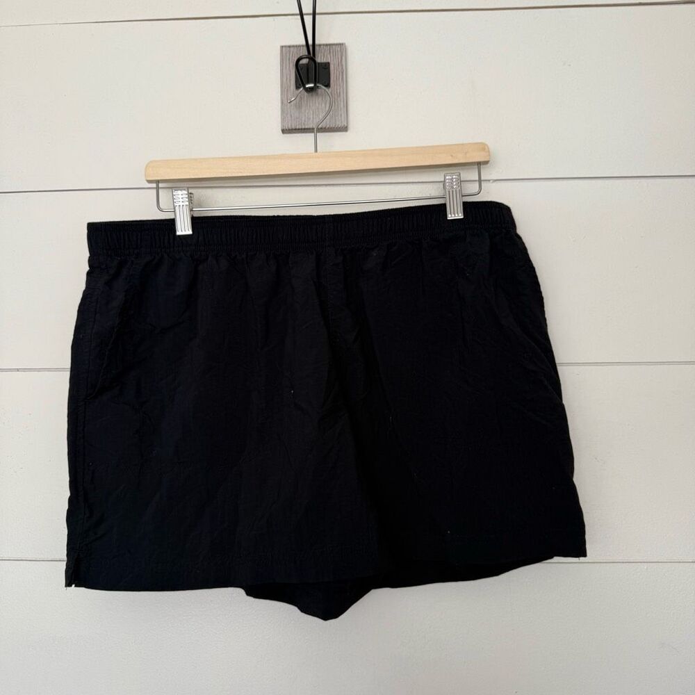 Columbia Women’s XL Black Athletic Shorts